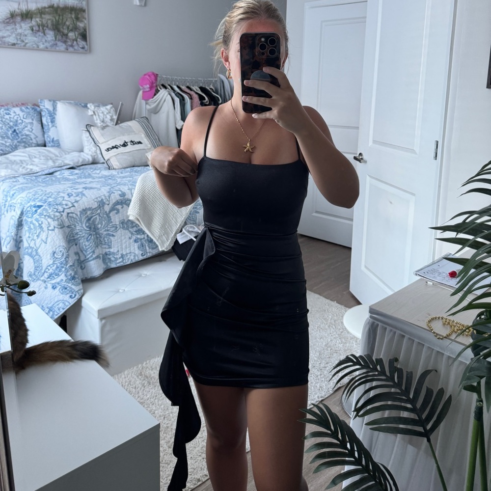 Windsor Sleek Black Mini Dress